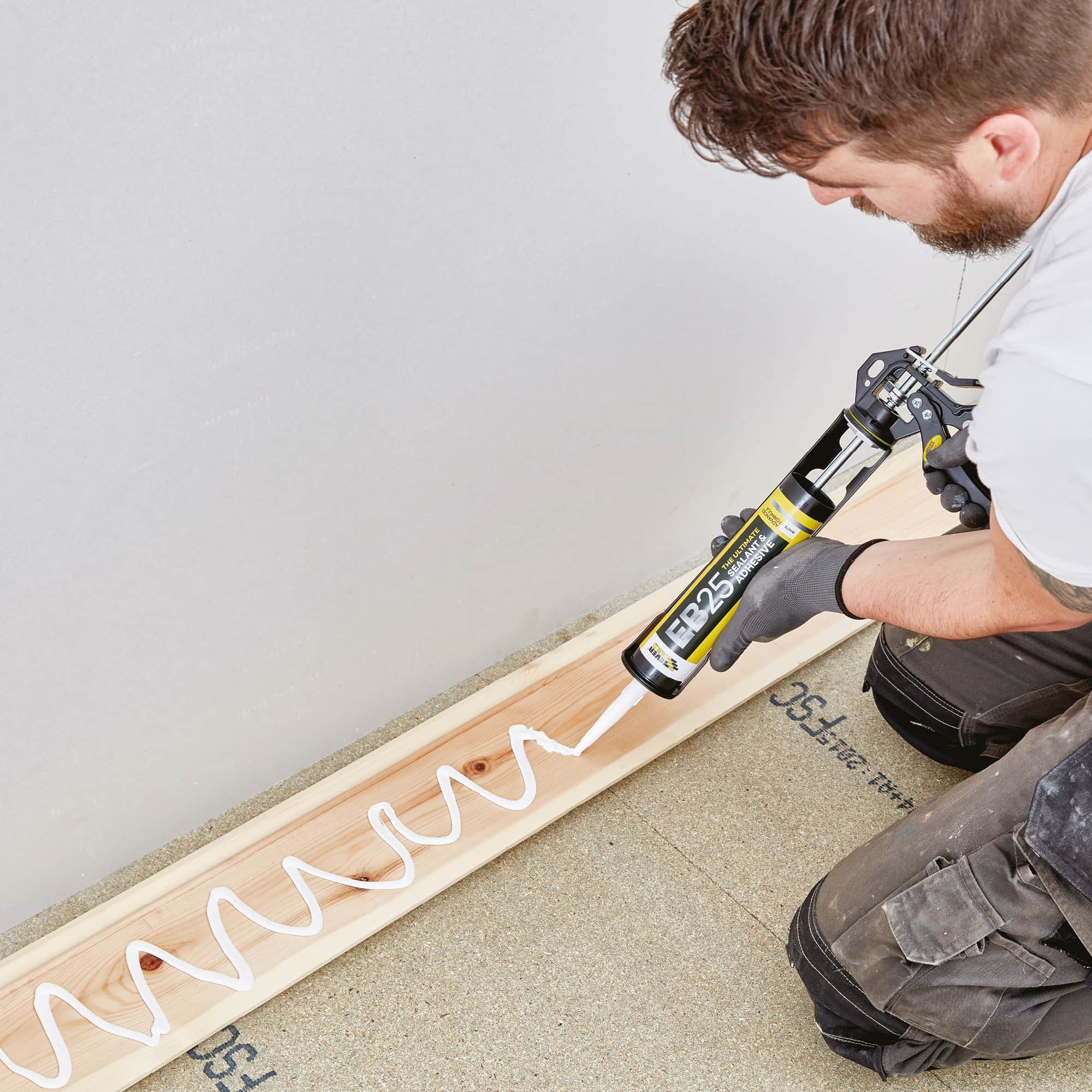 Everbuild EB25 Sealant adhesive 300ml tube internal wood skirting panel
